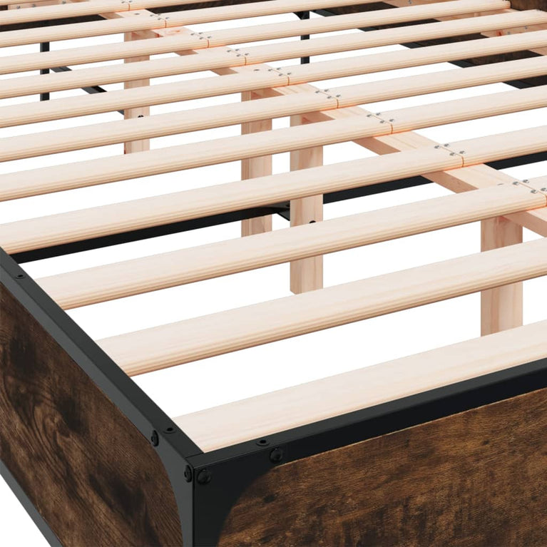 Bedframe bewerkt hout metaal gerookt eikenkleurig 150x200 cm