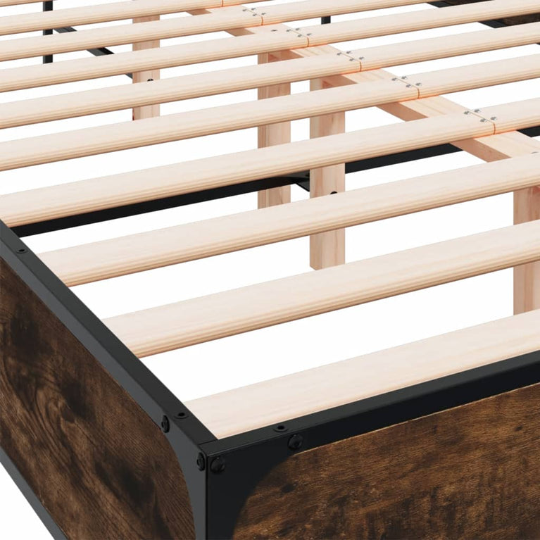 Bedframe bewerkt hout metaal gerookt eikenkleurig 135x190 cm