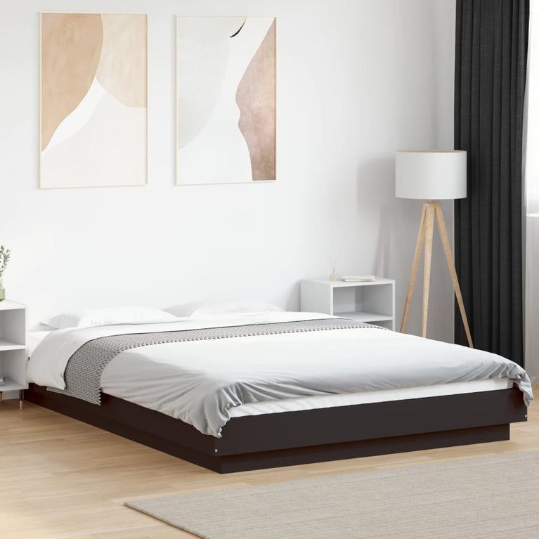 Bedframe met LED-verlichting bewerkt hout zwart 140x190 cm