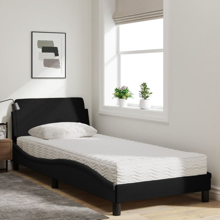 Bed met matras stof zwart 80x200 cm