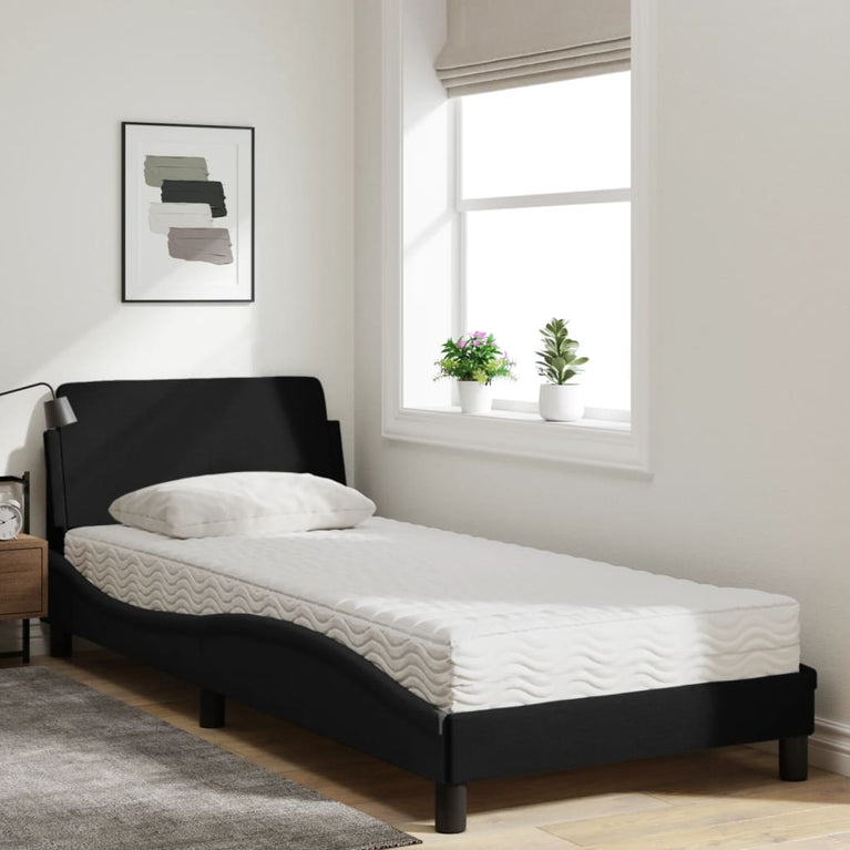 Bed met matras stof zwart 90x200 cm