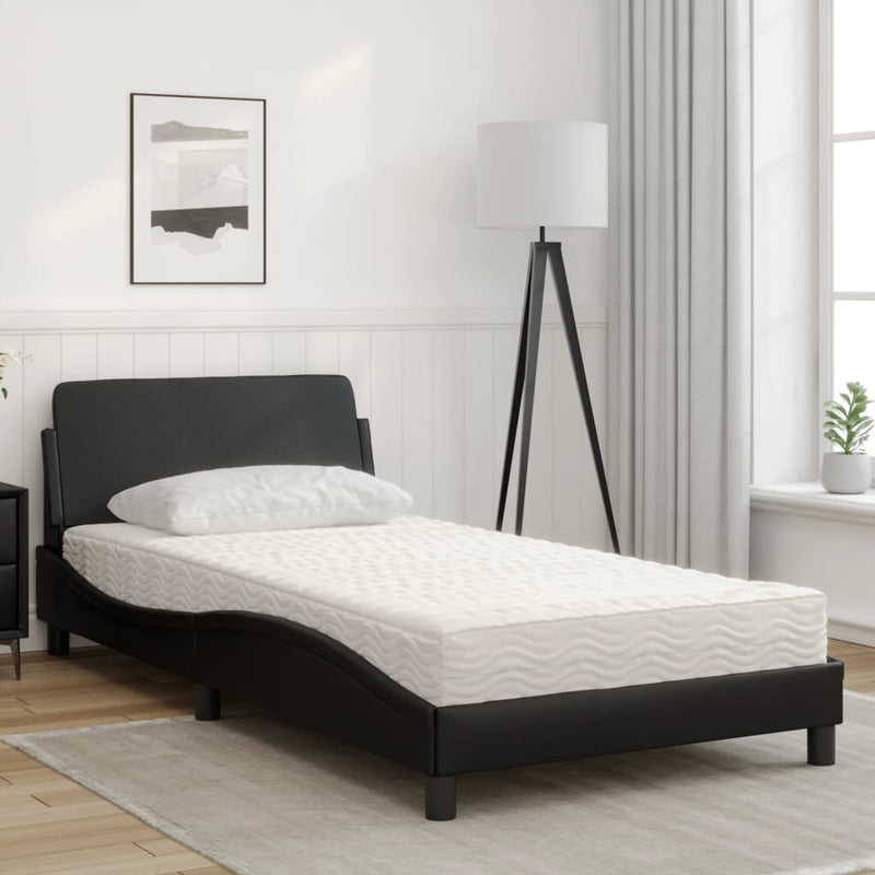 Bed met matras kunstleer zwart 100x200 cm