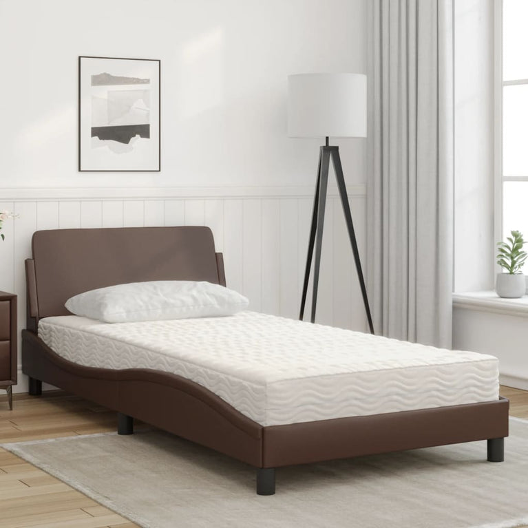Bed met matras kunstleer bruin 100x200 cm