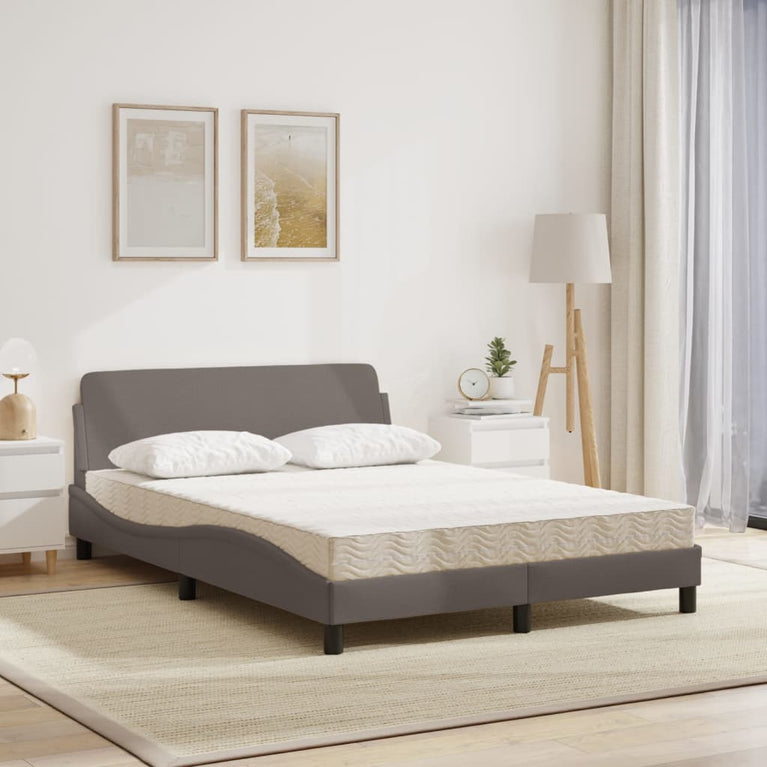 Bed met matras stof taupe 120x200 cm