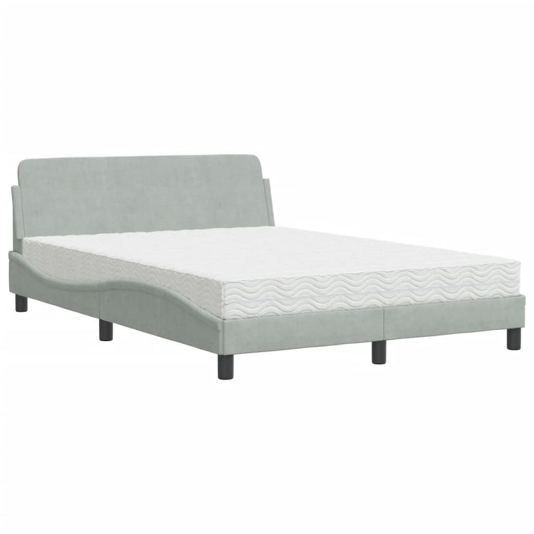 Bed met matras fluweel lichtgrijs 120x200 cm