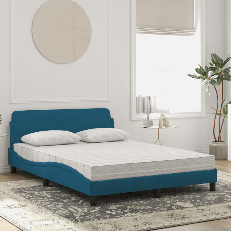 Bed met matras fluweel blauw 140x190 cm