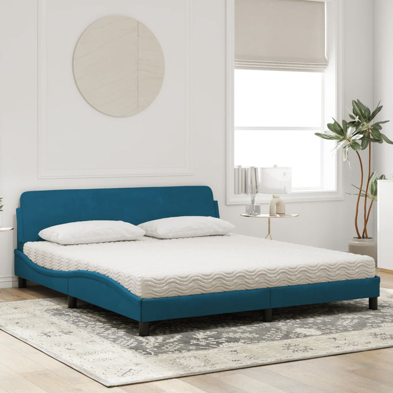 Bed met matras fluweel blauw 180x200 cm
