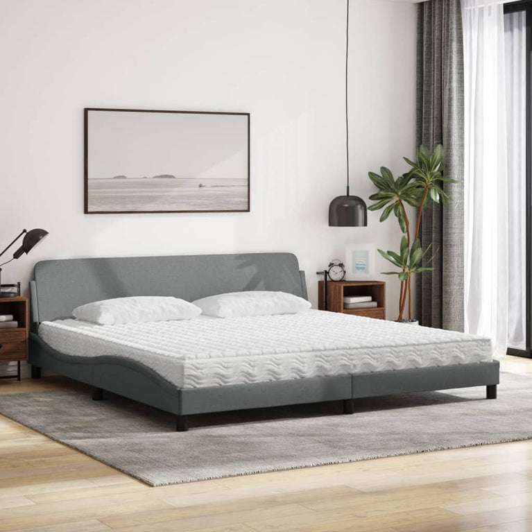 Bed met matras stof lichtgrijs 200x200 cm