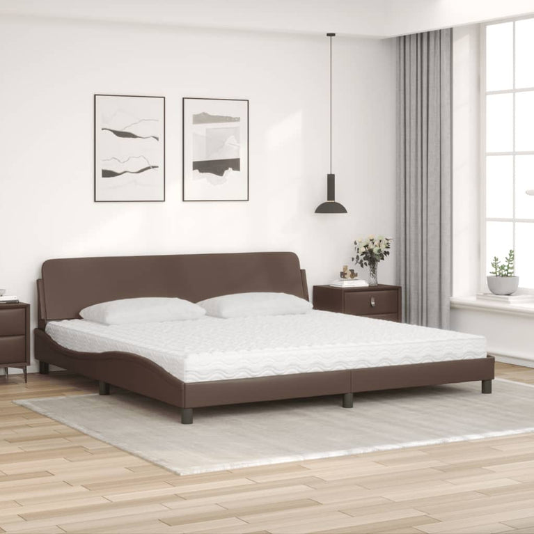 Bed met matras kunstleer bruin 200x200 cm