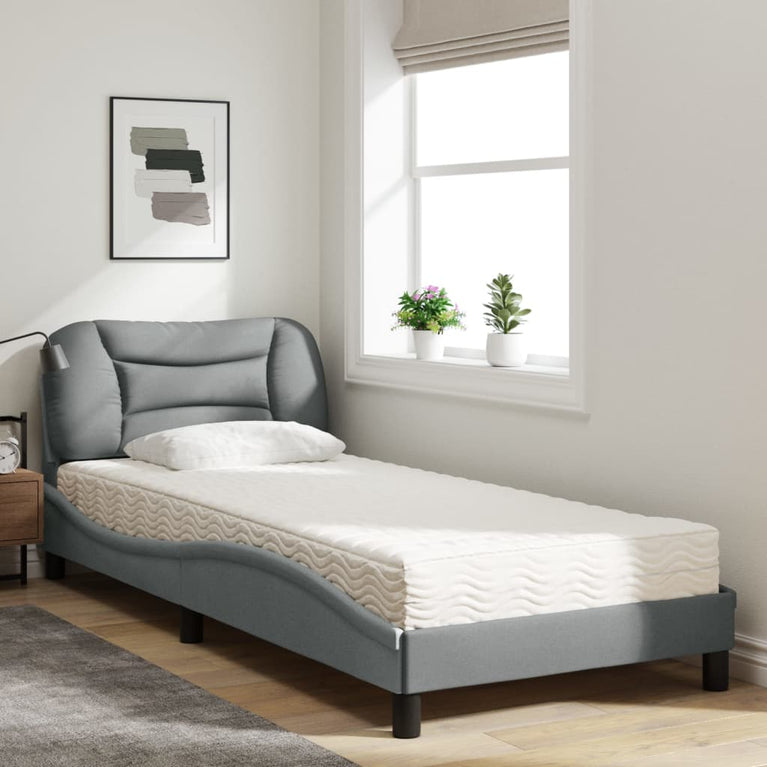 Bed met matras stof lichtgrijs 90x190 cm