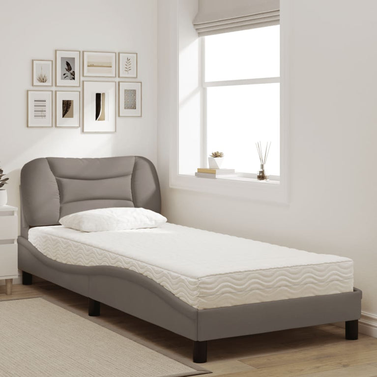 Bed met matras stof taupe 90x200 cm
