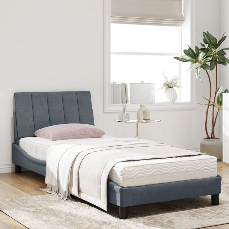 Bed met matras fluweel donkergrijs 90x200 cm