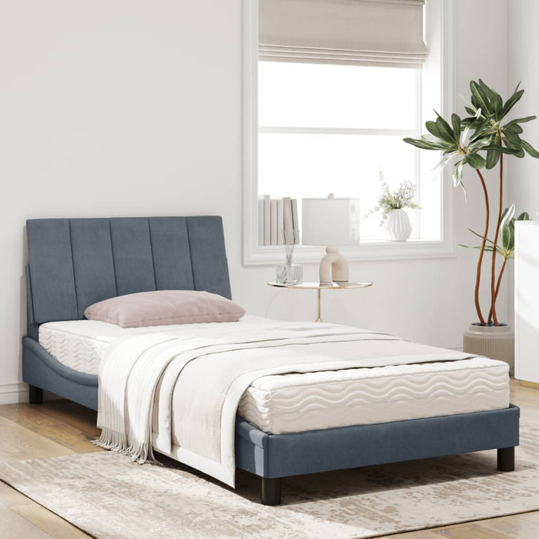 Bed met matras fluweel donkergrijs 100x200 cm