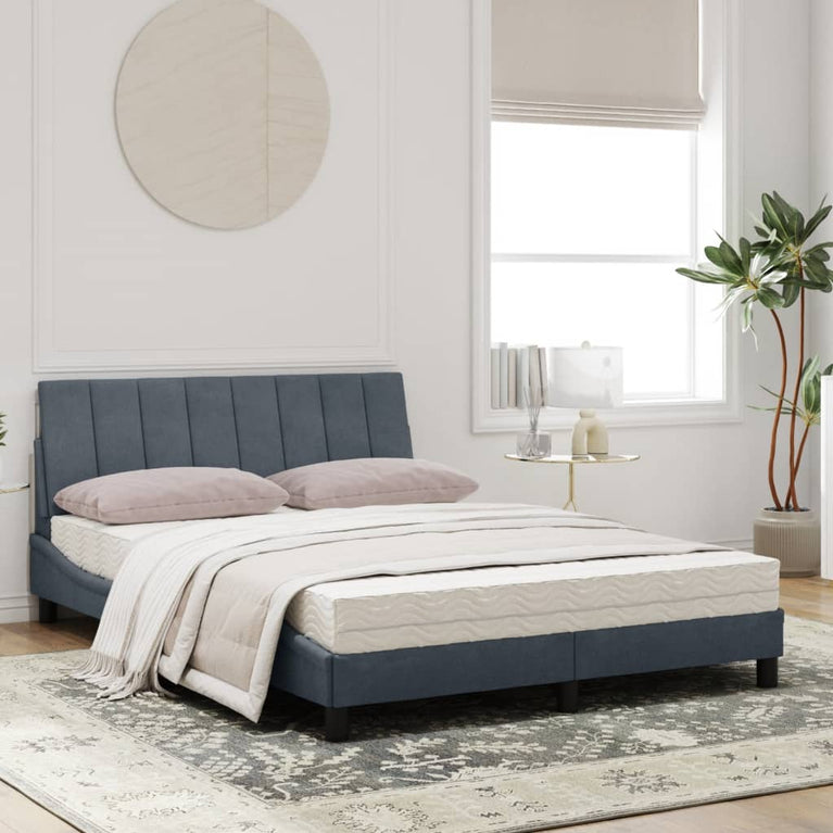 Bed met matras fluweel donkergrijs 120x200 cm