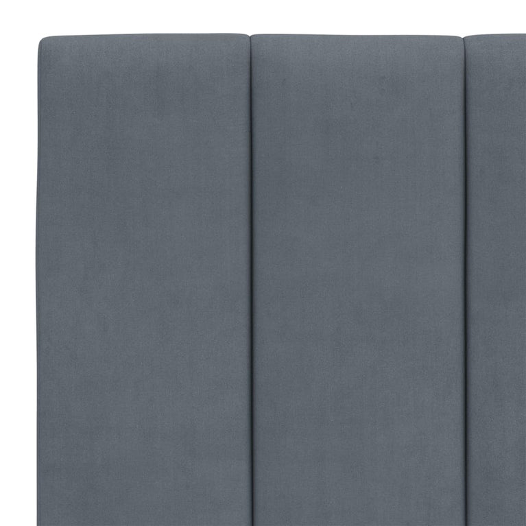 Bed met matras fluweel donkergrijs 140x200 cm