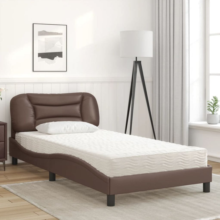 Bed met matras kunstleer bruin 100x200 cm