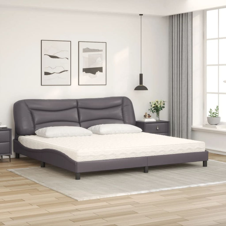 Bed met matras kunstleer grijs 200x200 cm