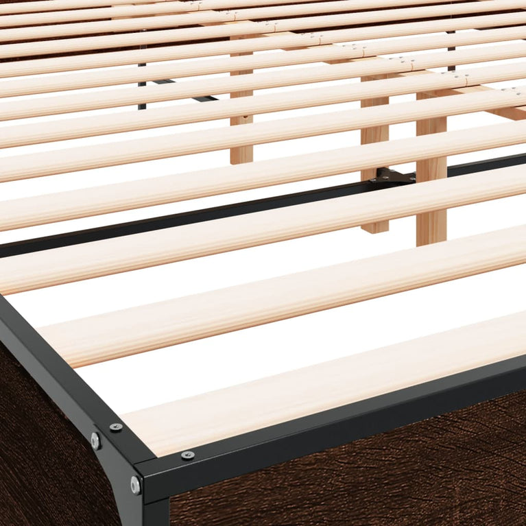 Bedframe bewerkt hout metaal bruin eikenkleur 180x200 cm