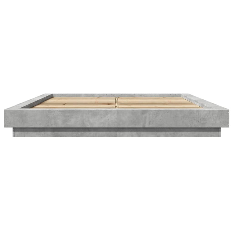 Bedframe met LED-verlichting bewerkt hout betongrijs 150x200 cm