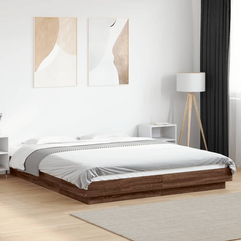 Bedframe met LED-verlichting bruin eikenkleurig 150x200 cm